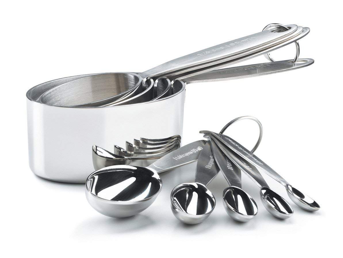 Measuring cups and spoon