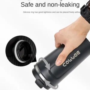 Showing leak proof lid of insulated coffee mug won white background