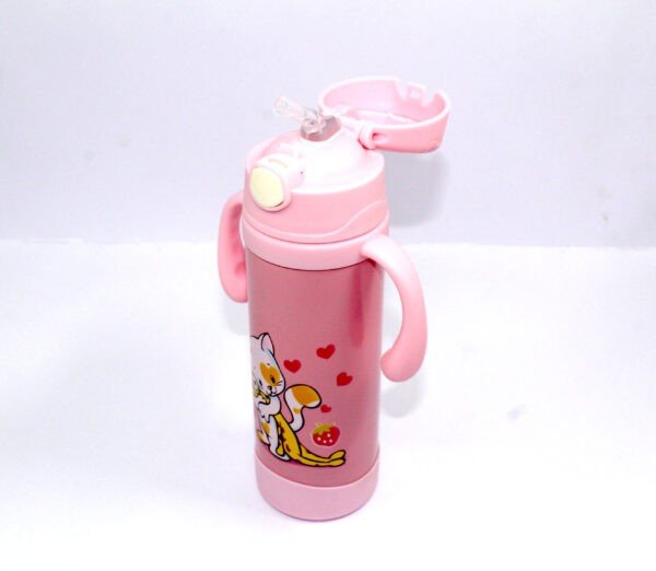 Showing sipping straw of kids insulated double wall sipper with handle on white background