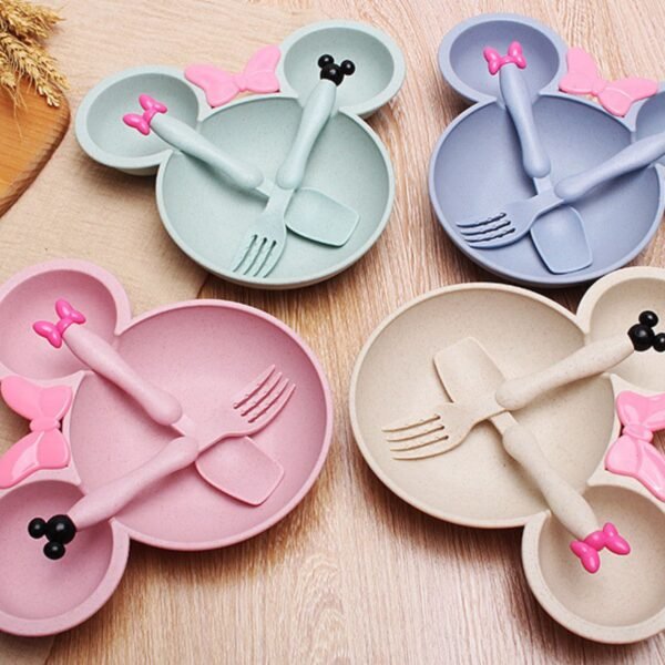 Wheat Straw Tableware Set different colors on table