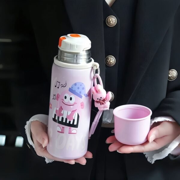 Stainless Steel Kawaii Theme Water Bottle with Attachable Keyring | 500 ML | Leakproof & Airtight | Double wall Insulations | Assorted Colors & Prints | Box Packing - Image 6