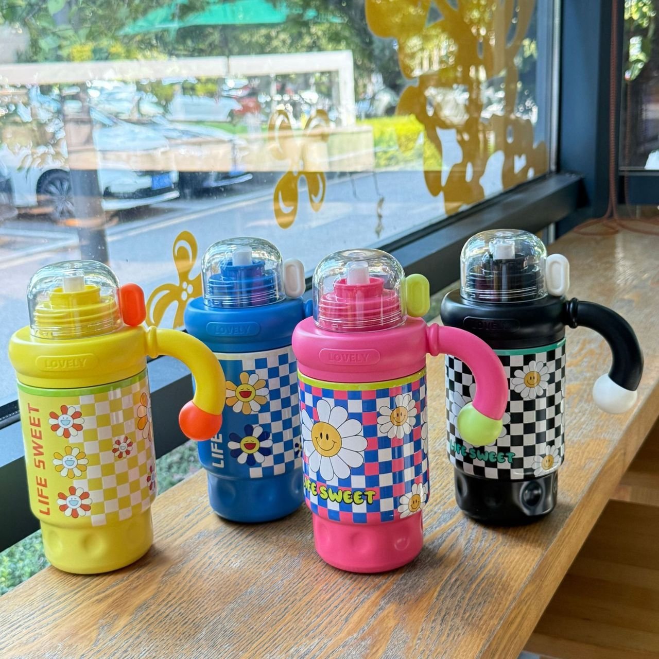 Stainless Steel Printed Tumbler with Straw | Double wall Insulation | Portable & Leakproof | 750 ML | Assorted Colors | Box Packing