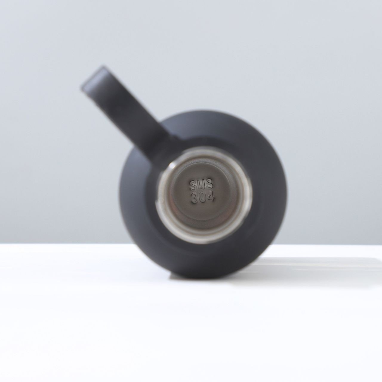 Stainless Steel Vacuum Insulated Bottle | Matte Finish & Rubber Coating | Double Wall Insulation | Leakproof | 500 ML | Assorted Colors | Box Packing - Image 4