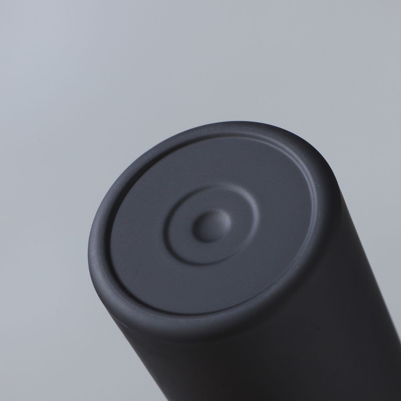 Stainless Steel Vacuum Insulated Bottle | Matte Finish & Rubber Coating | Double Wall Insulation | Leakproof | 500 ML | Assorted Colors | Box Packing - Image 3