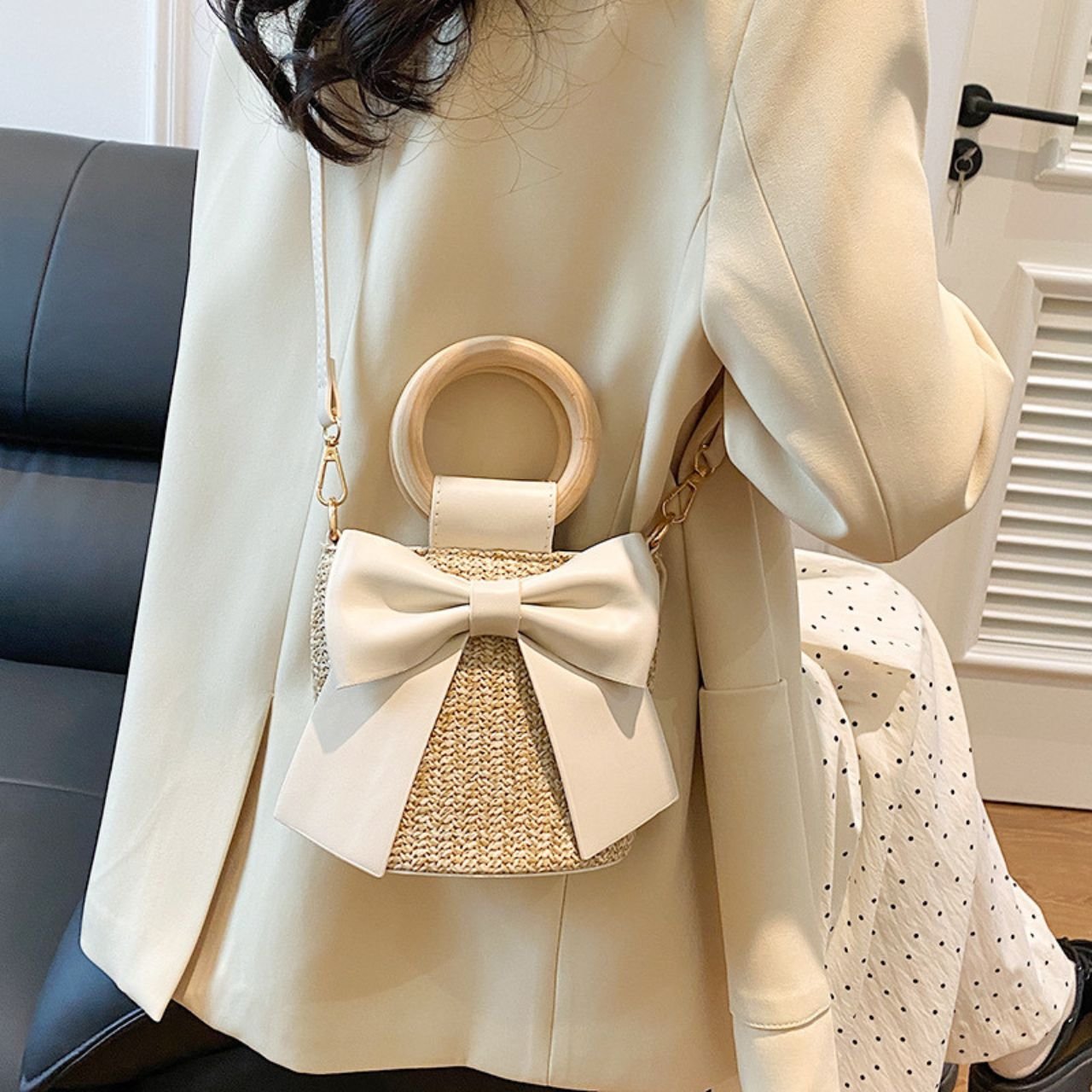 Premium Woven Straw Handbag With Large Bow | Wooden Round Handle & Adjustable Shoulder Strap | Zip Closure | 15x11x15 Cm | Assorted Colors | OPP Packing - Image 3