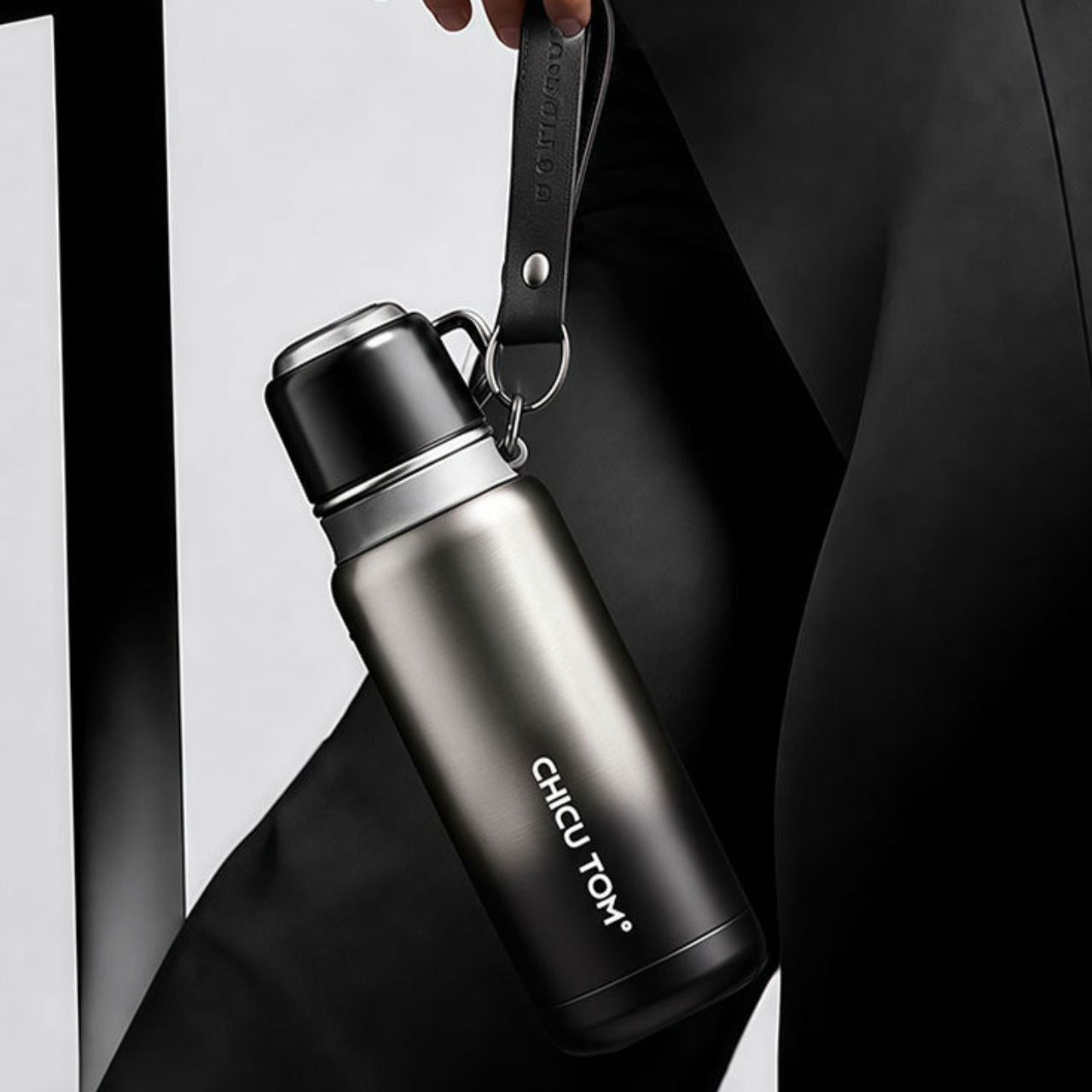 Stainless Steel Sport Bottle with Carry Band | Double wall Insulation | Portable & Leakproof | Dual Shade | 800 ML | Assorted Colors | Box Packing - Image 3