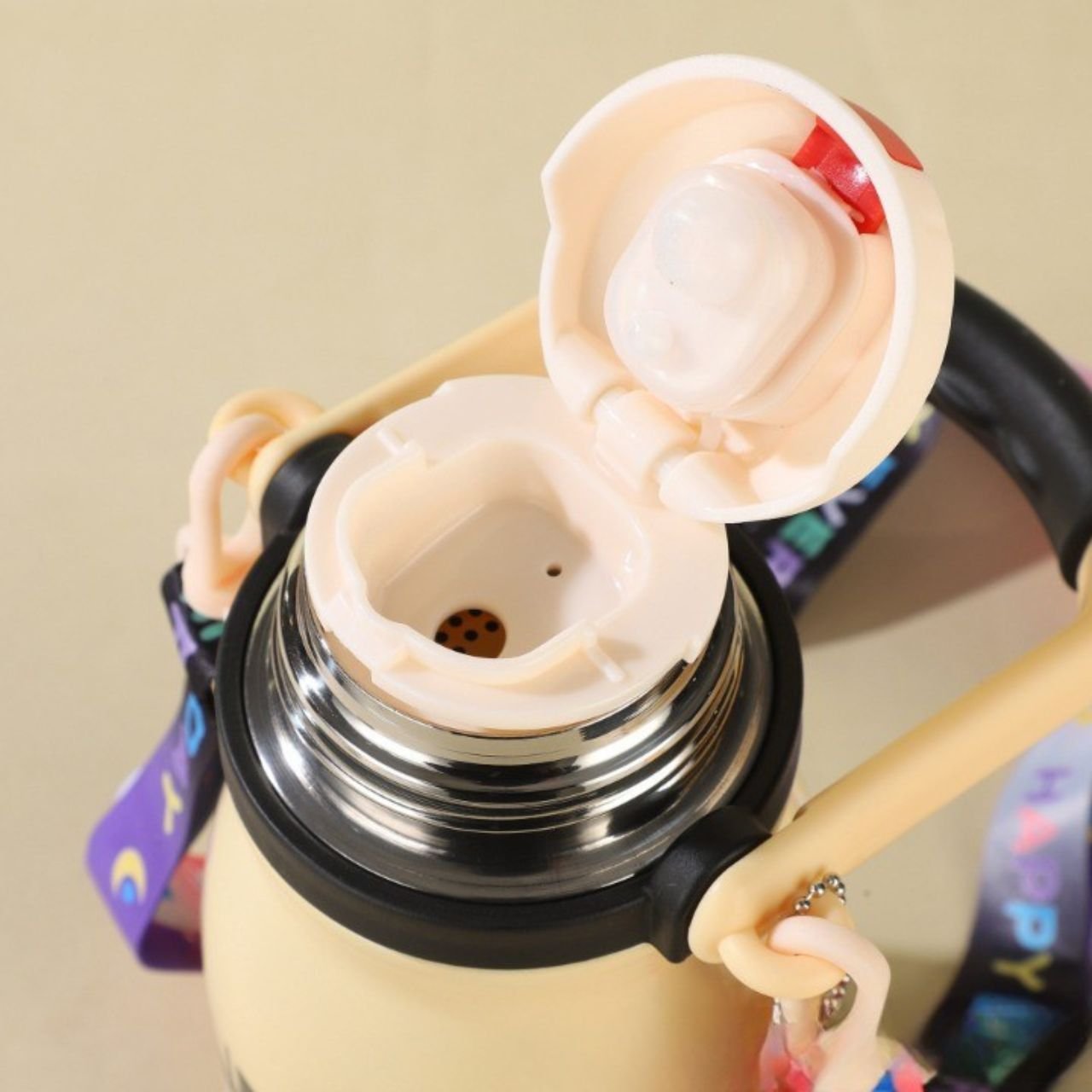 Stainless Steel Kids Sipper with Straw | Double wall Insulation | Portable & Leakproof | Adjustable Strap & Handle | Printed | 600 ML | Assorted Colors | Box Packing - Image 4