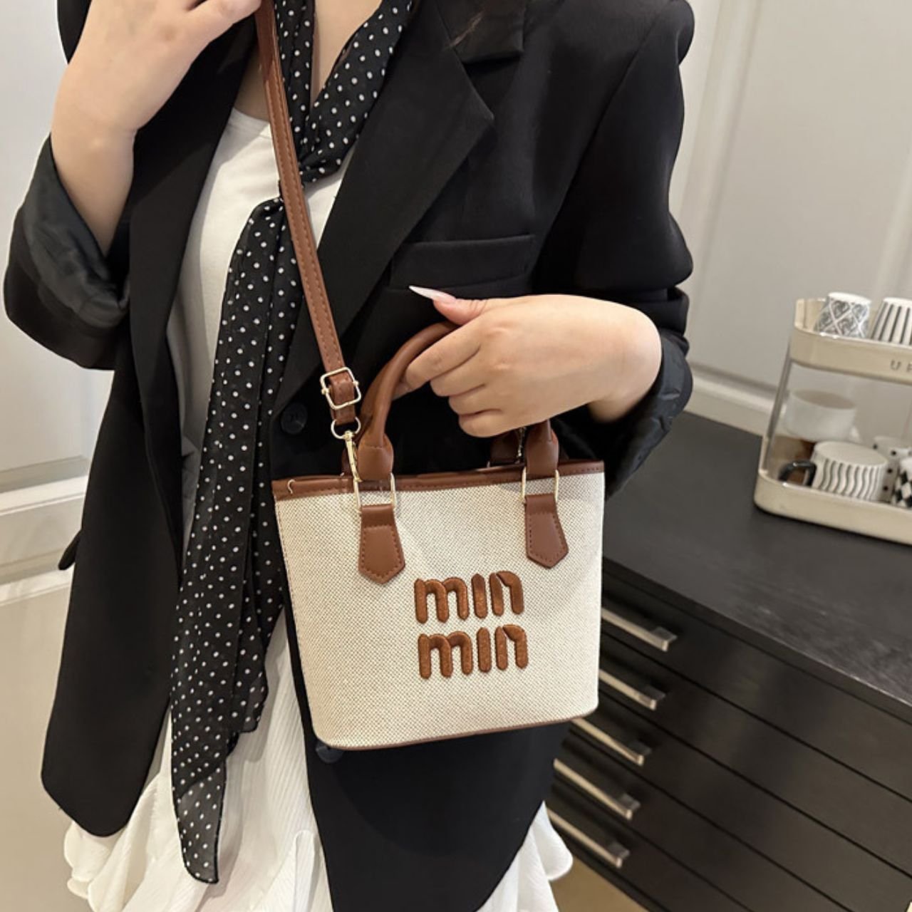 PU Leather Ladies Handbag | Detachable Crossbody Strap | Compact & Lightweight | 23x16.5x9.5 Cm | Assorted Colors | OPP Packing - Image 4